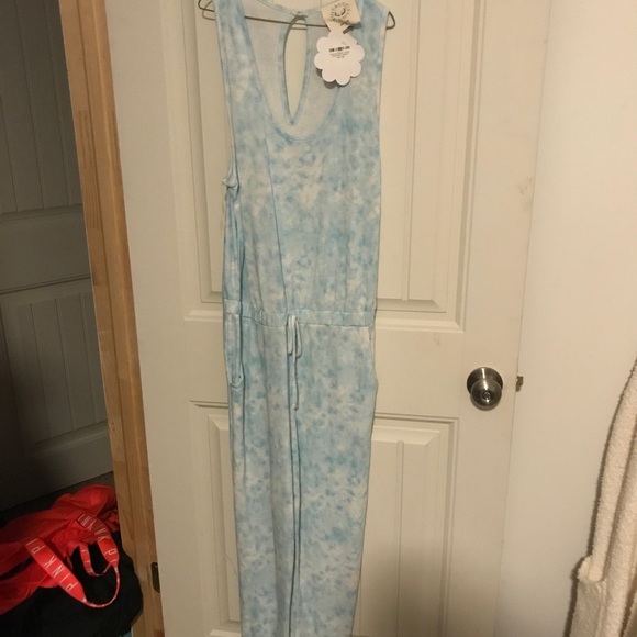 Jumpsuit with pockets - Picture 2 of 4